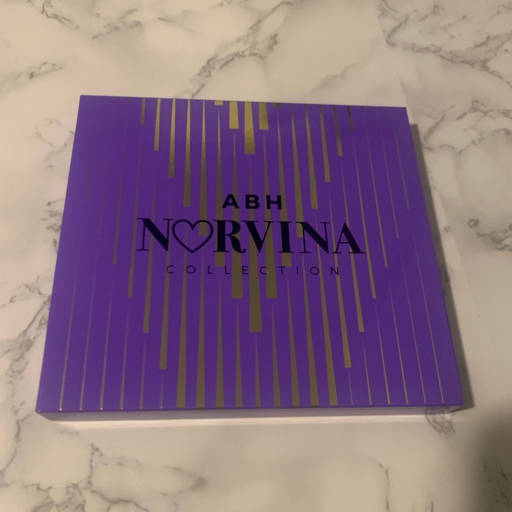 Anastasia Beverly Hills Norvina Eyeshadow Palette - Picture 3 of 4
